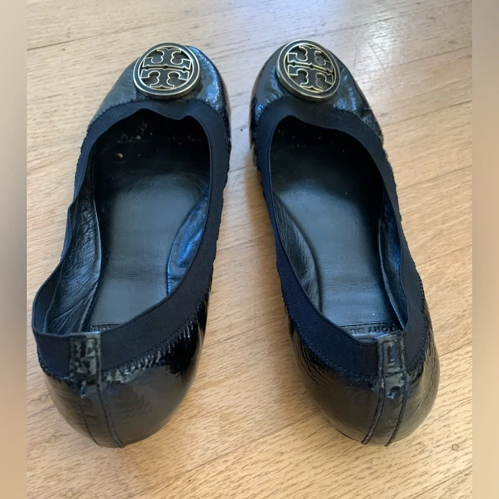 Tory Burch Caroline patent leather grosgrain trim ballet flat dark navy